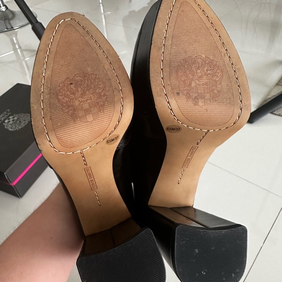 Vince Camuto Black Leather Platform Loafers with Elegant Buckle - Picture 6 of 6